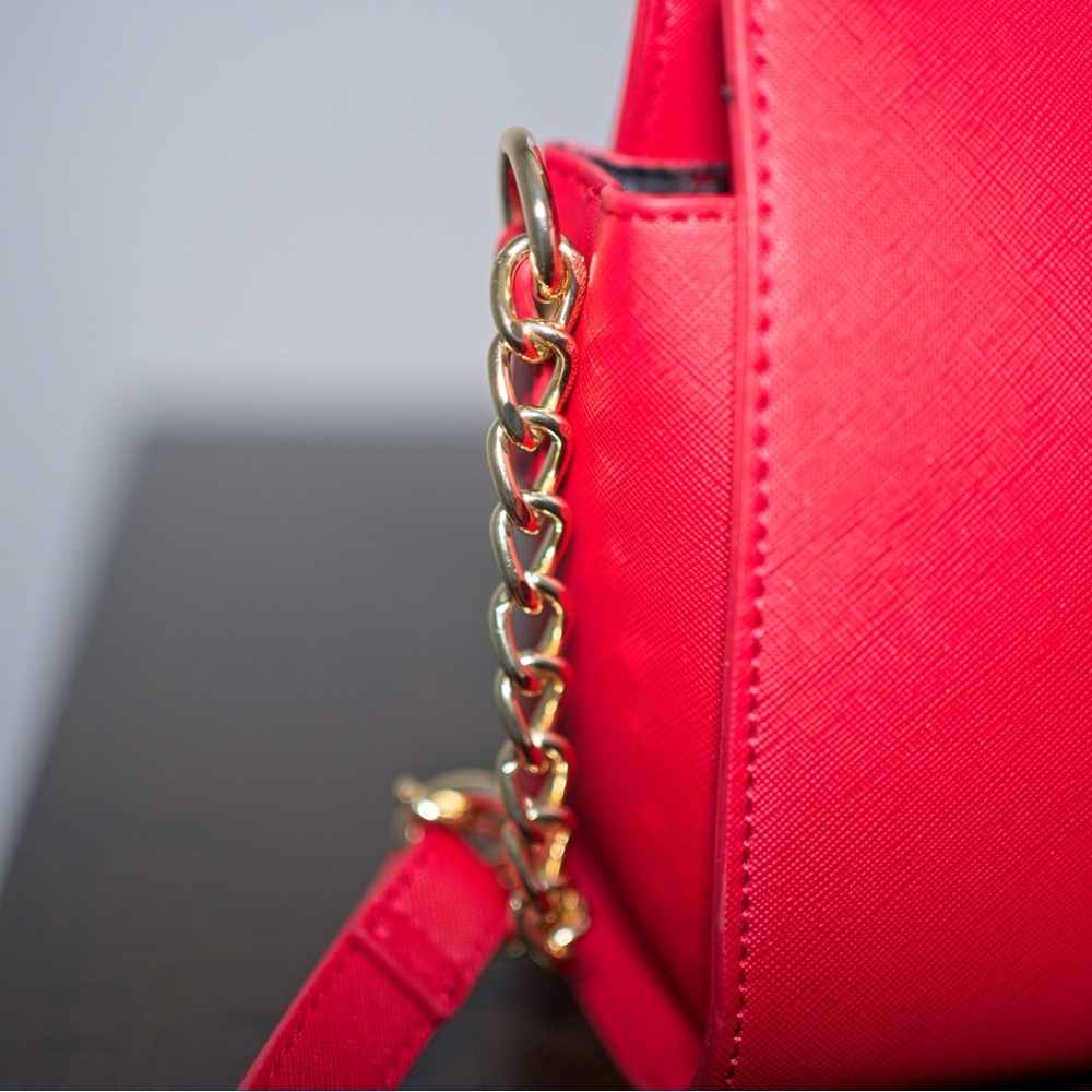Steve Madden Vibrant Red Crossbody Bag - Picture 2 of 7